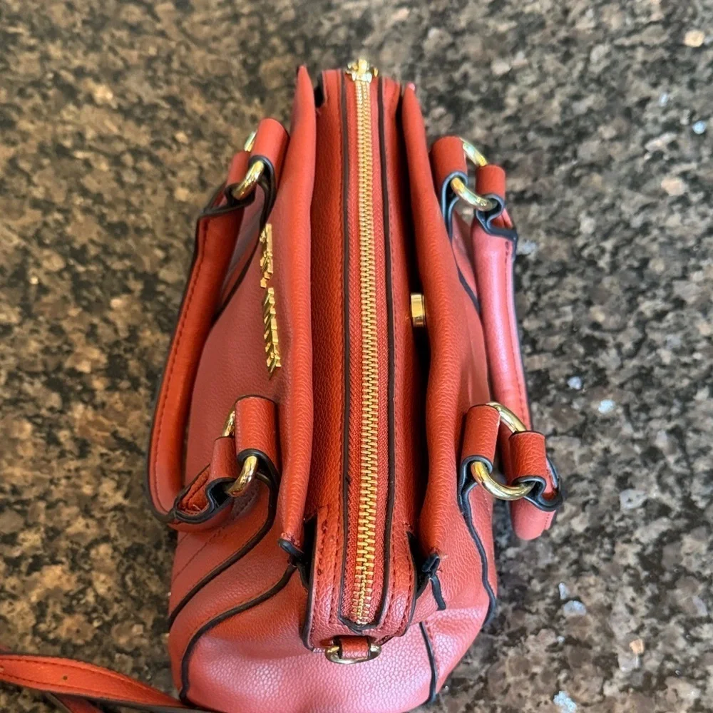 Steve Madden Satchel Bag with crossbody EUC